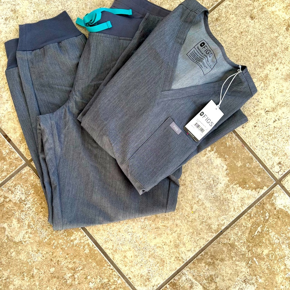 Figs scrub set